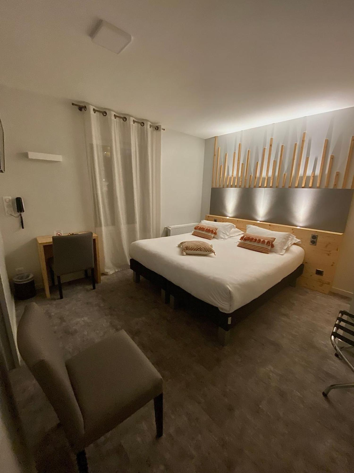 Le Castelet Hotel เลอมงต์-ดอร์ ภายนอก รูปภาพ
