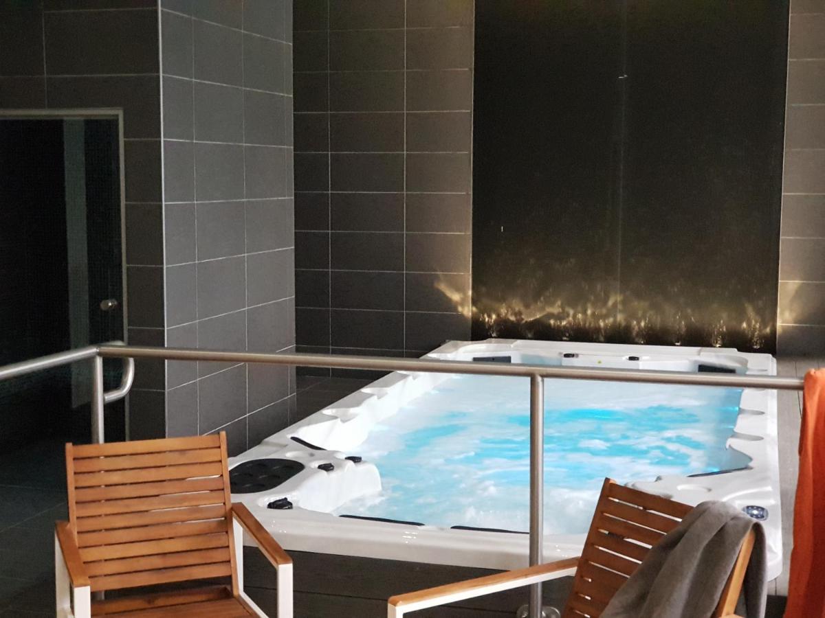 Le Castelet Hotel เลอมงต์-ดอร์ ภายนอก รูปภาพ