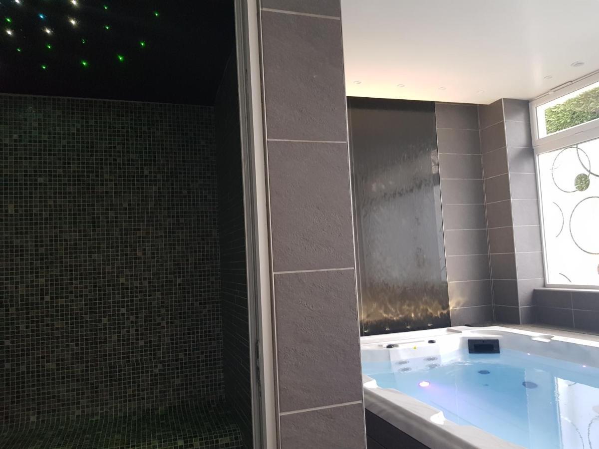 Le Castelet Hotel เลอมงต์-ดอร์ ภายนอก รูปภาพ